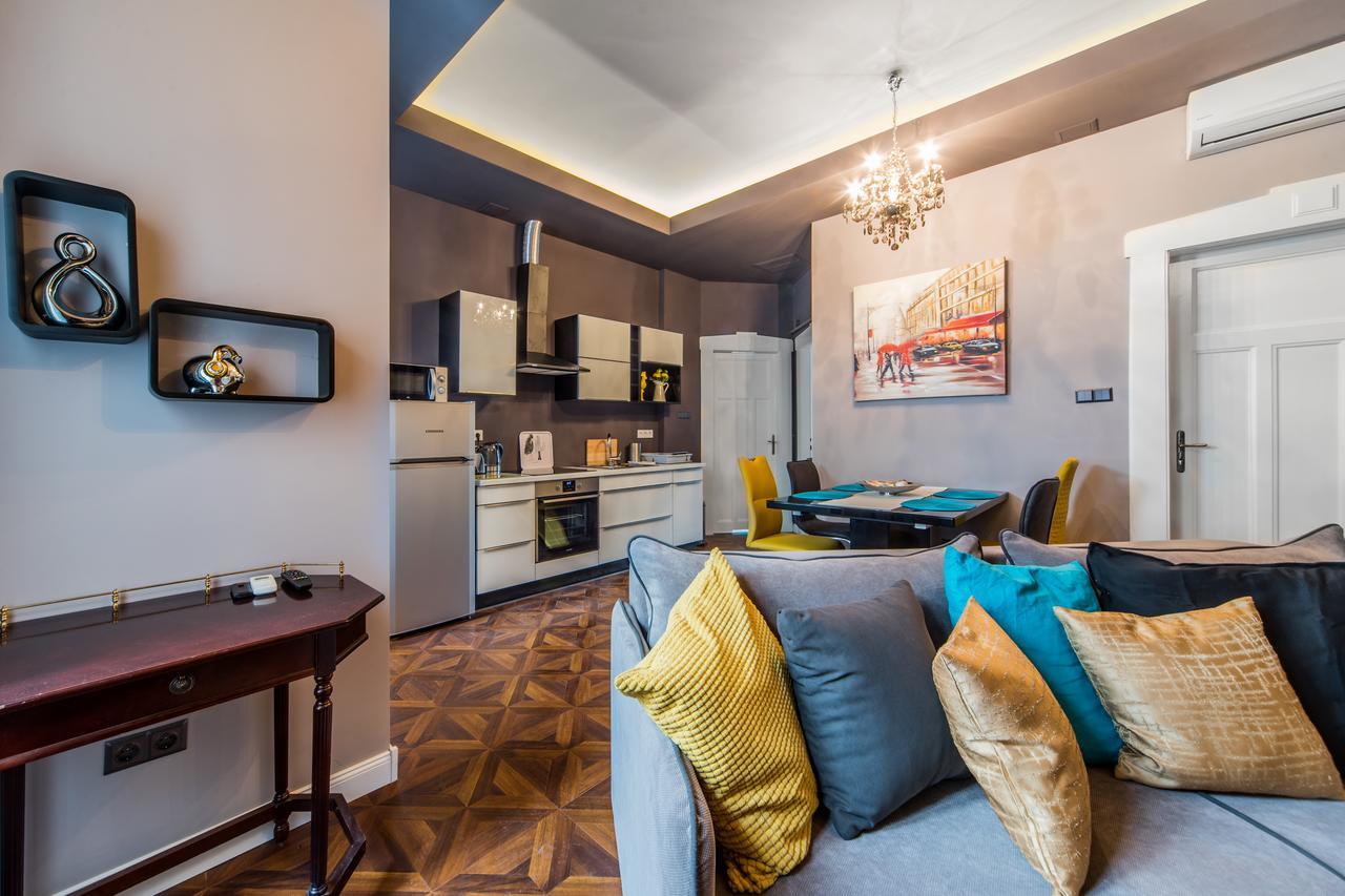 A43 Apartment Budapest Luaran gambar